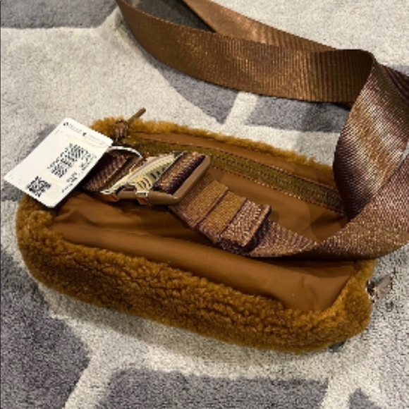 Lululemon Brown Fuzzy Belt Bag - Picture 3 of 3